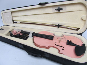 lot 286 image: Mendini by Cecilio PINK Violin wCase 