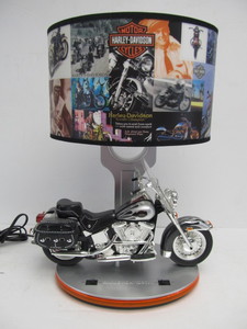 lot 291 image: Working HARLEY DAVIDSON Motorcycle Table Lamp with Sound