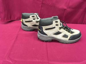 Denali Mens Size 13 Boots