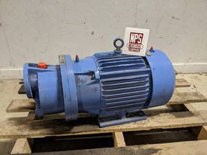 lot 9 image: Reliance 5HP 3-Phase Hazardous Location Electric Motor w Gearbox