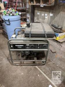 lot 5 image: Dynamight 4.8KW Generator w Kawasaki Engine