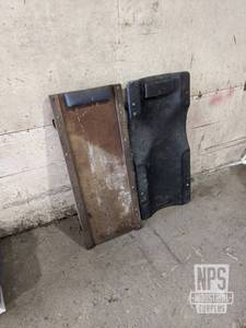 lot 31 image: (2) Mechanics Creepers