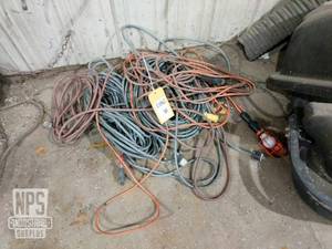 lot 36 image: Lot of Extension Cords and Trouble Light