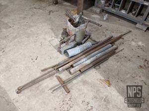 lot 65 image: 20 Ton Bottle Jack - Pipe Stock and Assorted Steel