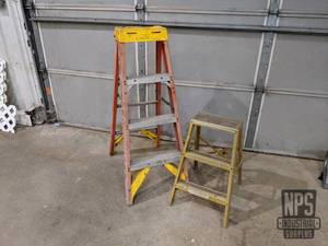 lot 107 image: (2) Step Ladders 25 and 46 High
