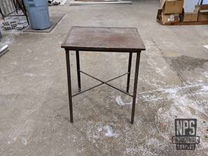 lot 123 image: Metal Table 24 x 18 x 31