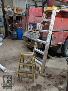 lot 148 image: (2) Ladders 6 Fiberglass and Small Step Ladder