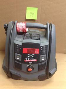 lot 44 image: Schumacher Battery Extender 12-Volt, 1,200 Amp Battery Jump Starter  in good condition
