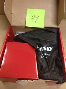 lot 49 image: Husky 12 in. 300 ft. lbs. Impact Wrench  in good condition