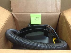 lot 73 image: Stinger 2.5 Gal. 1.75-Peak HP Compact WetDry Shop Vacuum with Car Nozzle and Utility Nozzle  in good condition