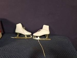 Ladies Figure Skates