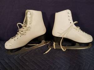 Girls Figure Skates