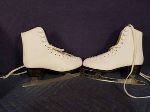 Girls Figure Skates