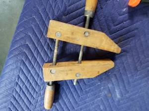 Three Adjustable Clamps&nbsp