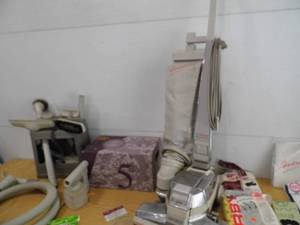 Kirby Vacuum w Attachments