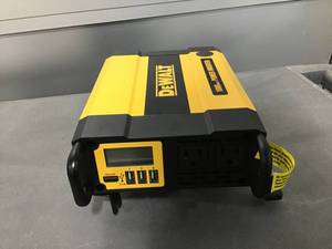 lot 6 image: DEWALT 1000 Watt Power Inverter- Non-working