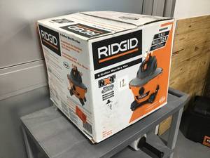 lot 12 image: RIDGID HD0600 WetDry Vac - 6 gallon