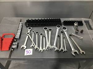 lot 30 image: Lot of Mechanics tools - Williams, SK, Proto, Matco, Husky, Gearwrench, MORE
