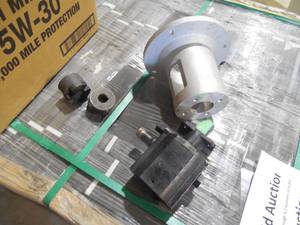 lot 68 image: HALDEX BARNES 11GPM TWO STAGE PUMP , MOUNTING BRACKET AND PARTS FOR LOG SPLITTERS