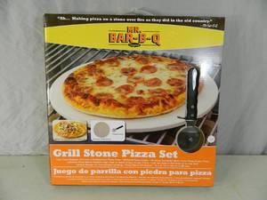 lot 130 image: New Grill Stone Pizza Set