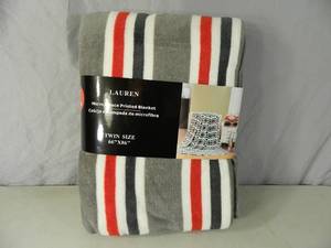 lot 24 image: New Lauren Micro Fleece Printed Blanket