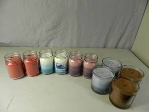 lot 28 image: 10 New Candles