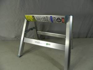 lot 89 image: New Ultra Light Telesteps