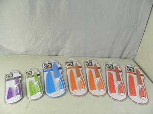 lot 98 image: 7 New Knives