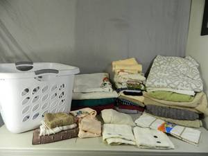lot 172 image: Clothes Basket and Towels