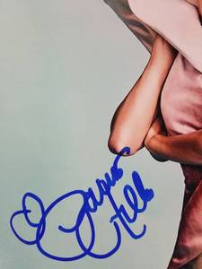 lot 7 image: Paris Hilton Signed 8x10 Photo (JSA COA)
