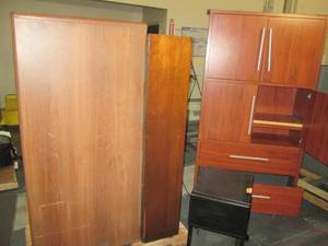 lot 29 image: Desk, shelf and cabinet with metal ...