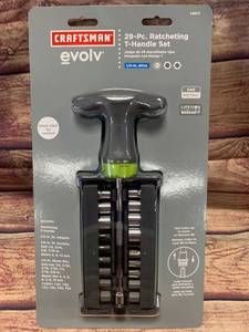 lot 21 image: Craftsman Evolv 29pc Ratcheting T-Handle Set