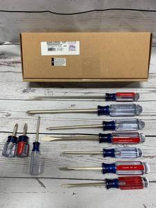 lot 88 image: Craftsman Made in USA 10pc Screwdriver Set
