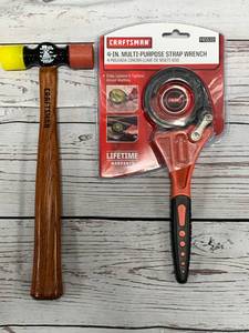 lot 97 image: Craftsman Multi Purpose Strap & 6oz Hammer