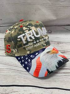 lot 105 image: Trump Keep America Great Hat