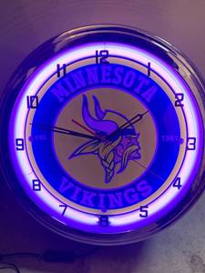 lot 108 image: Minnesota Vikings Purple Neon 15 Clock