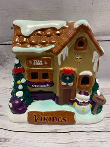 lot 111 image: Minnesota Vikings Christmas Ceramic House