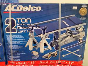 lot 122 image: AC Delco 2 Ton Mechanics Lift Kit
