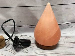 lot 131 image: Himalayan Salt Lamp Teardrop with Light & Wood Base