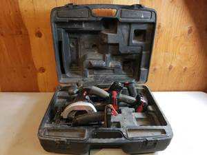 lot 38 image: 19.2 Volt Craftsman Tool Set