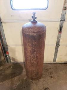 lot 42 image: 100lb Propane, LP Cylynder