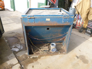 lot 5 image: 5-Way Vacu-Lite Table