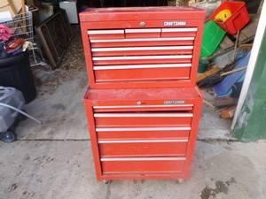 lot 15 image: Craftsman Rolling Toolbox