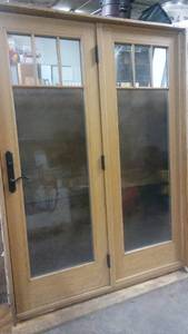 lot 2 image: Beautiful Oak Patio Door - White Aluminum Clad Exterior, Heavy Duty High End
