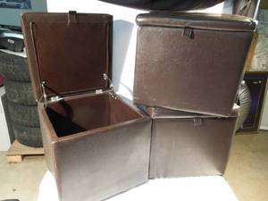 lot 38 image: 3 Storage Ottomans