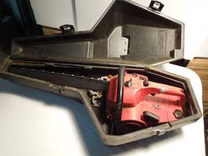 lot 46 image: Craftsman Chainsaw