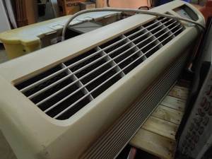 lot 33 image: Electric Heat  Air Conditioning Unit