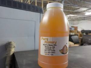lot 14 image: 3 lb. Jug Pure Honey Honlls Bee In...