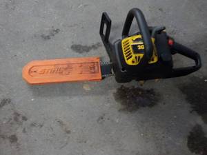 lot 19 image: Eager Beaver 2014 2.0c.i. Chain Saw...