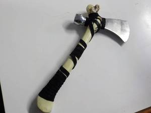 lot 23 image: Tomahawk XL 1428 Stainless Steel...